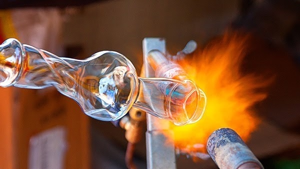 Chế tác thủy tinh bằng Hydrofluoric Acid 55%